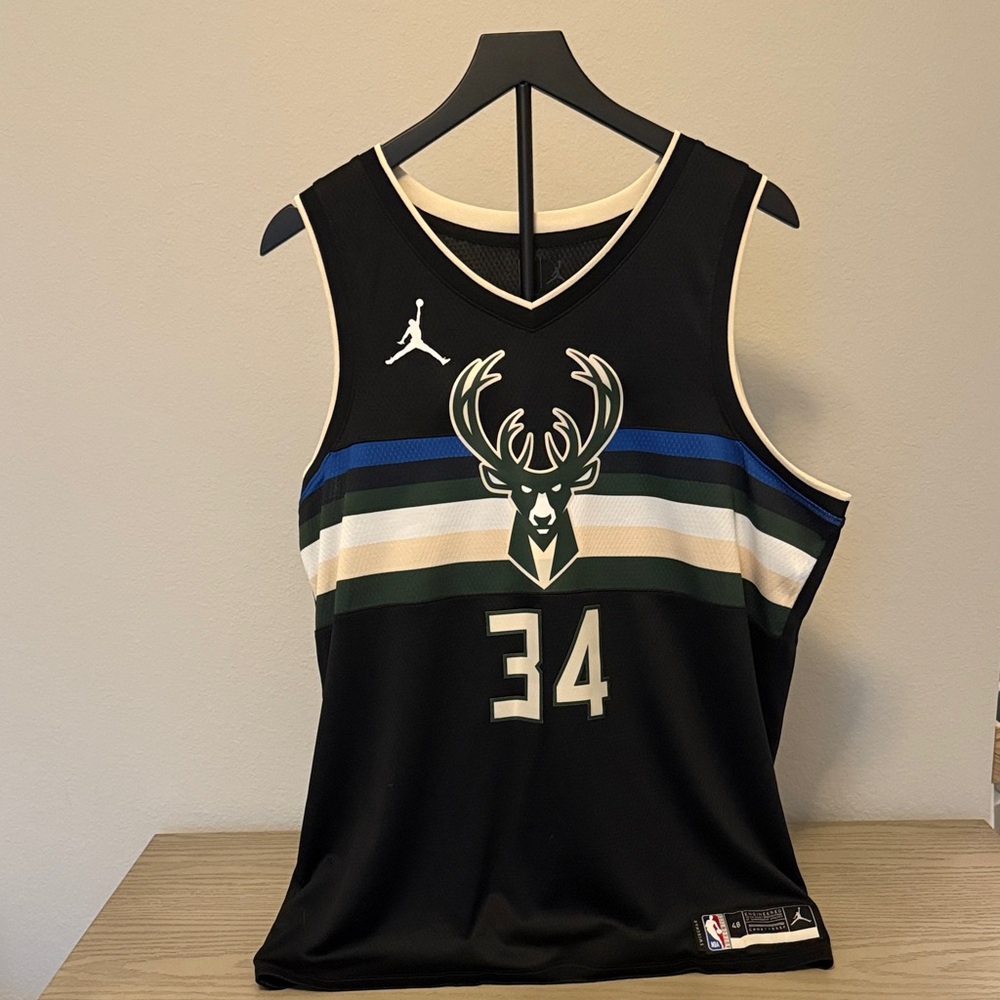 Giannis Antetokounmpo Jordan Milwaukee Bucks Jersey